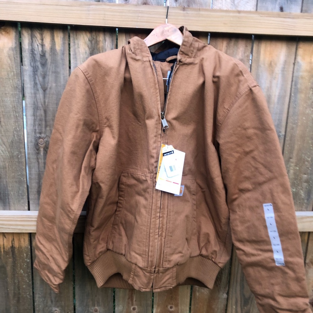 Carheart mens loose fit duck lined jacket. New with tags.